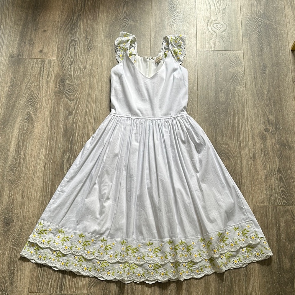 Daniel Cremieux White Midi Dress with embroidered daisy trim